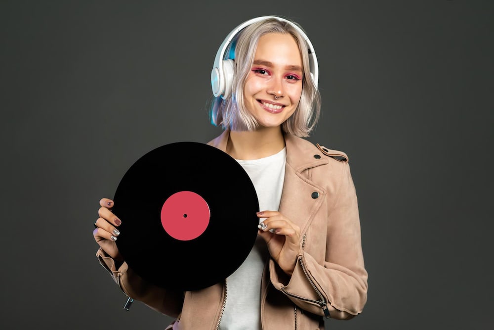 Why Are Vinyl Albums Popular Again?