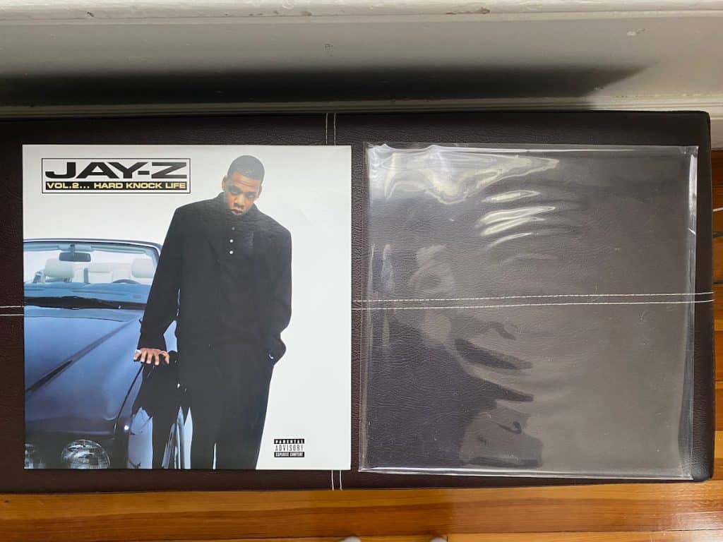 10 Vinyl Record Accessories That Are Must Haves 10-vinyl-record-accessories-that-are-must-haves